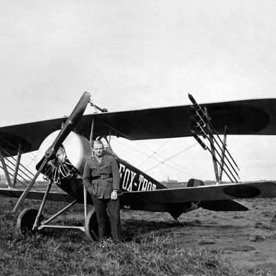 Nieuport 11C1, avec des fusées contre les ballons.